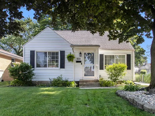 602 E Woodside St, South Bend, IN 46614