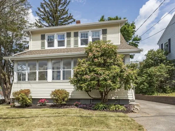 6 Conrad Pl, Dover Town, NJ 07801