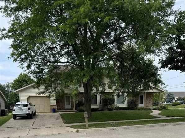 7002-7004 Longmeadow Rd, Madison, WI 53717