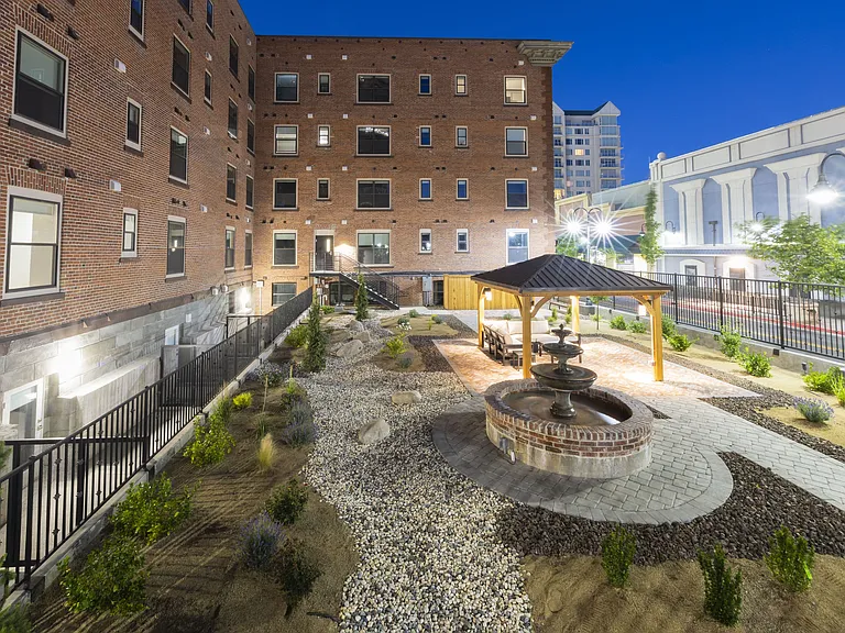 ONE18 West Street Residential — Photo 12