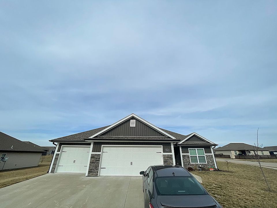 1st image of 4941 Valley Forge Cir
