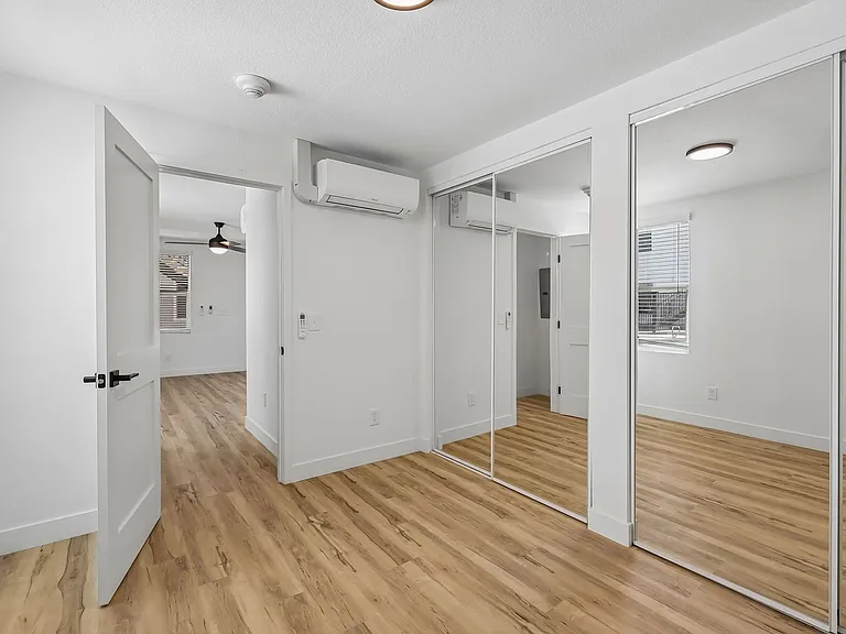 The Crest |NEWLY Renovated Studios, Lofts, 1, 2 & 3 Bedroom Homes Near the Beach — Photo 30