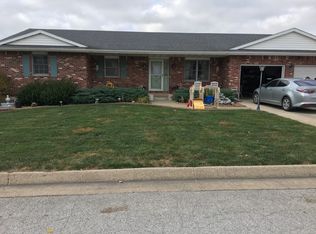 699 Clover Rd, Hannibal, MO 63401