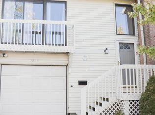 1546 Elder Dr, Aurora, IL 60506