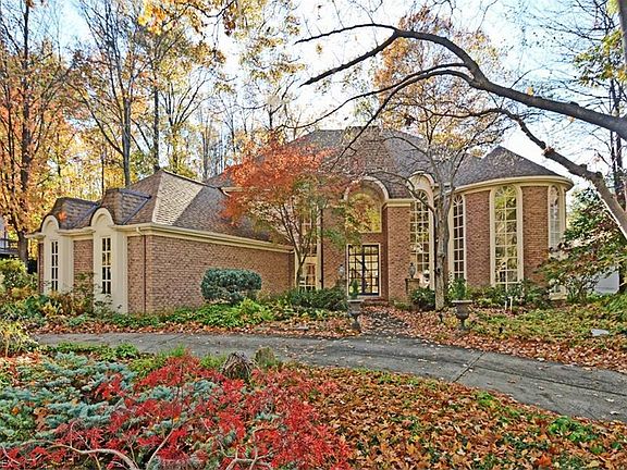 3rd image of 31141 Huntington Woods Pkwy