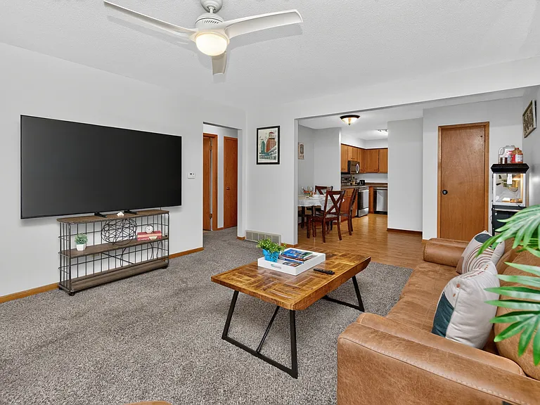 202 NW Sharmin Dr — Photo 11