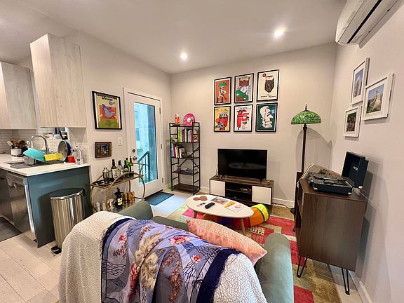 2nd image of 83 Beadel St #1E