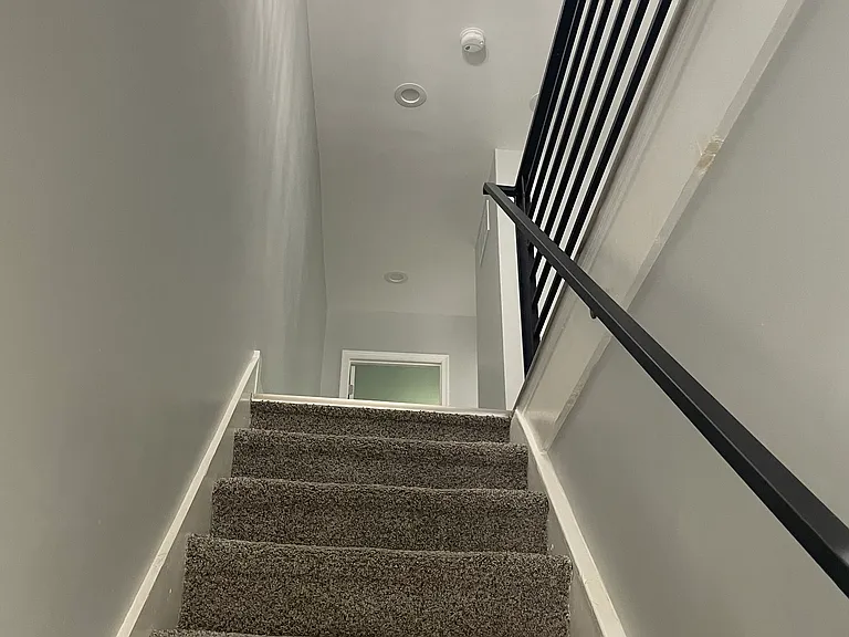 1244 Whitman Ave — Photo 8