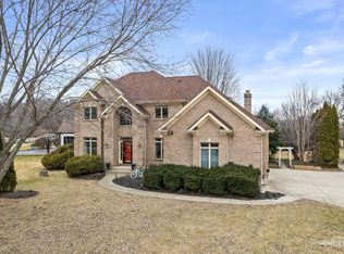 39W796 Dairyherd Ln, Saint Charles, IL 60175