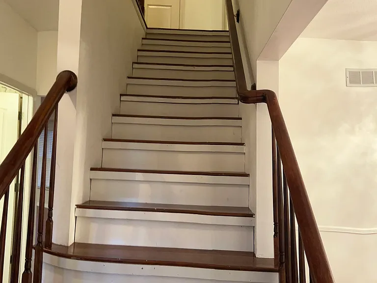 1862 Summitview Dr — Photo 37
