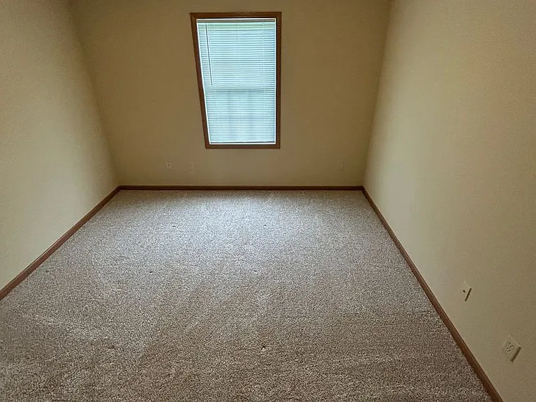1011 Laurel Tree Ct #B — Photo 10
