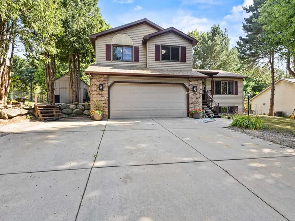 5 Waywood Cir, Madison, WI 53704