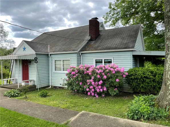 173 W Pennsylvania Ave, New Stanton, PA 15672