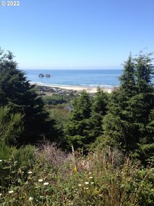 Hillside Dr #68, Rockaway Beach, OR, 97136