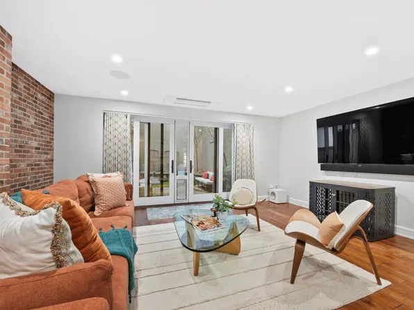 944 Bloomfield Street image 28 of 37