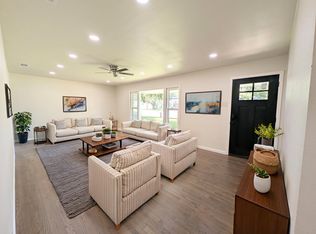 1013 W Lone Star Ave, Cleburne, TX 76033