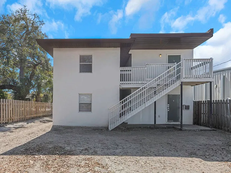 416 Skinner Blvd — Photo 37