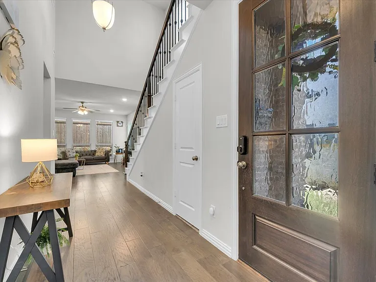 3905 Saint Ives Ln — Photo 4