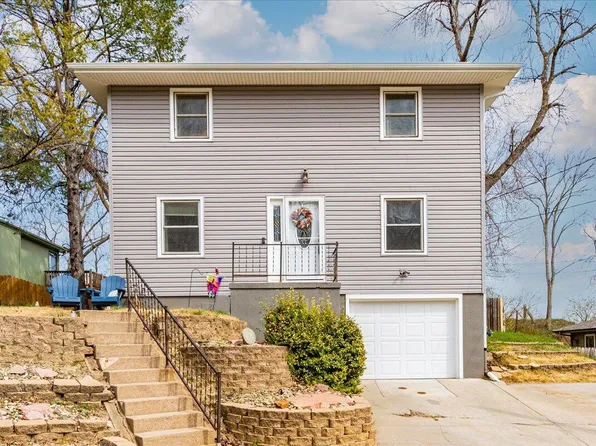 126 Happy Hollow Blvd, Council Bluffs, IA 51503