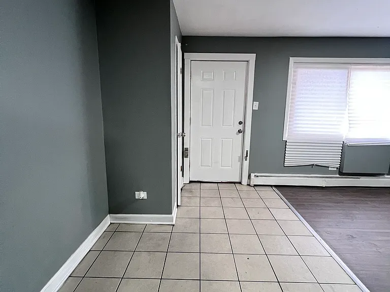 8627 S Ingleside Ave #2F — Photo 4