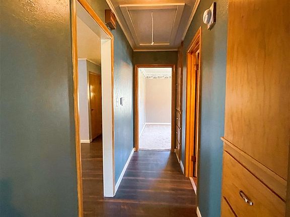 4th image of 701 N 7th St