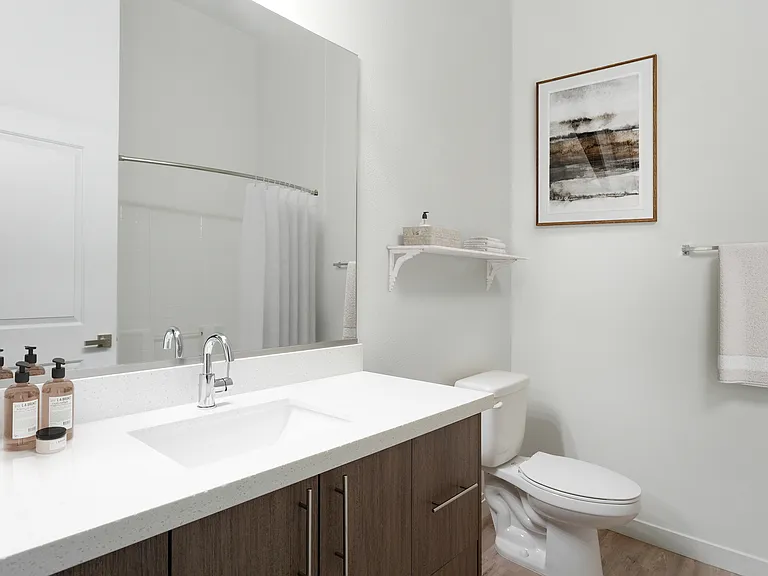 Bright and thoughtfully-designed bathrooms made for daily ease.