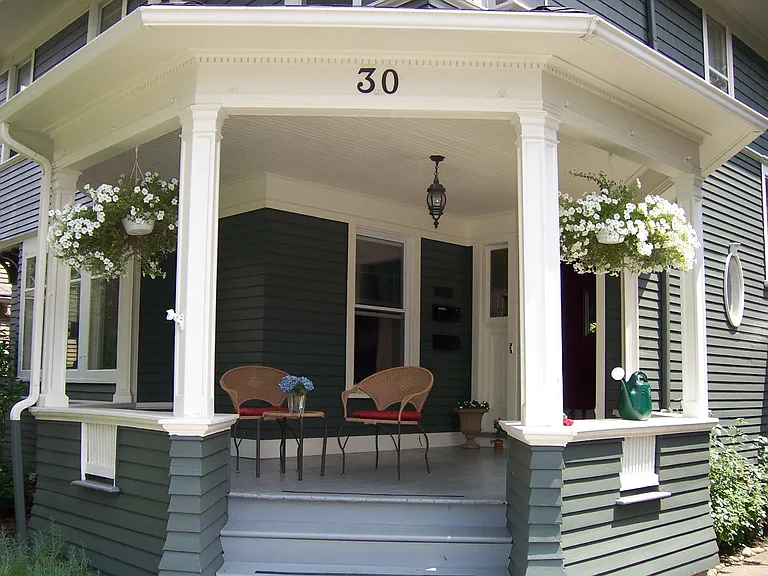 30 Beverly St — Photo 2