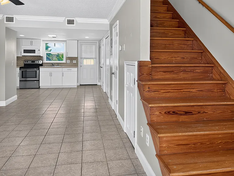 348 Tarpon Ave #6 — Photo 4