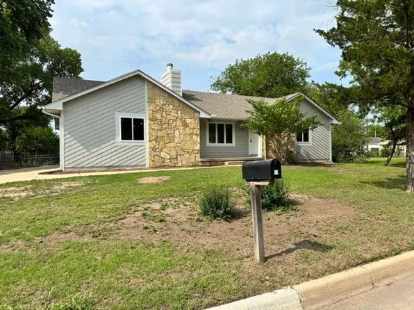 2120 W 25th St N, Wichita, KS 67204