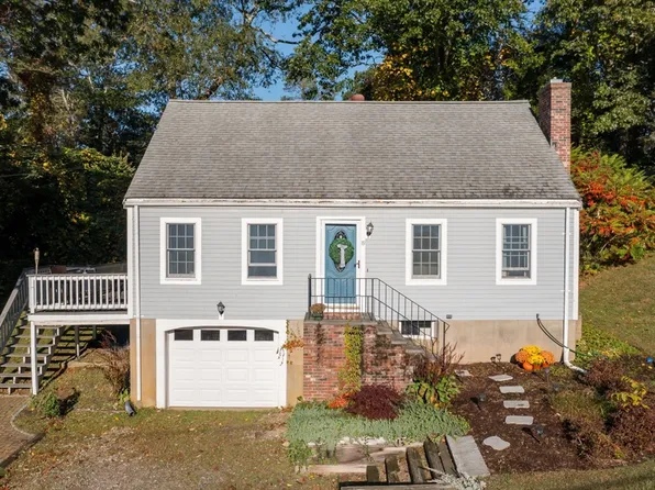 19 Langford Rd, Plymouth, MA 02360