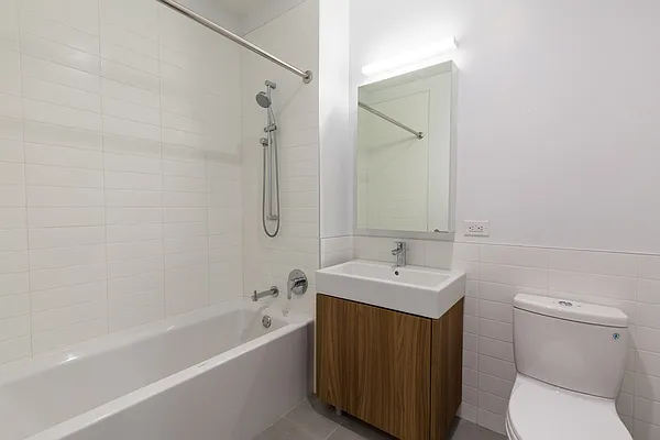 Rented by Stonehenge NYC LLC | media 5