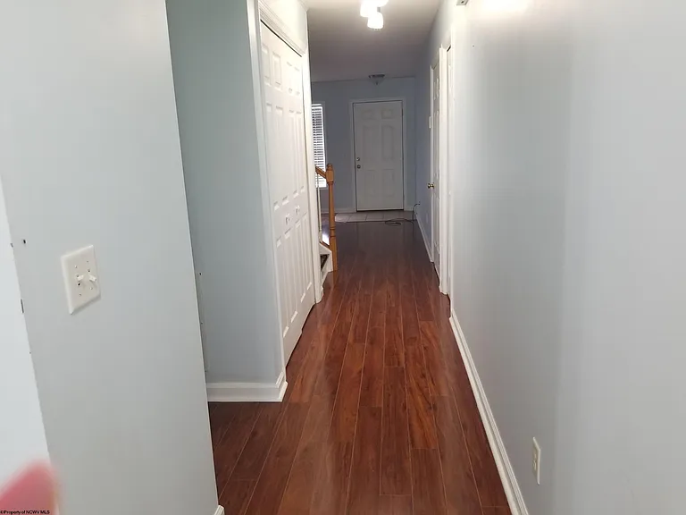 136 Barrington Ct — Photo 14