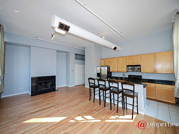 Kitchen / Living Room