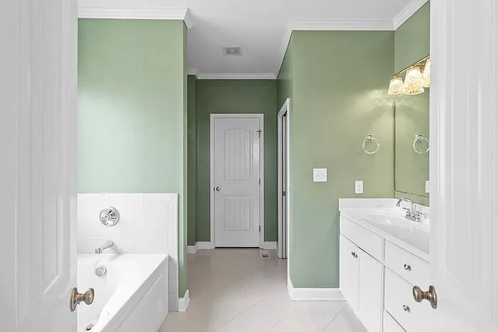 720 Camwheel Dr — Photo 29