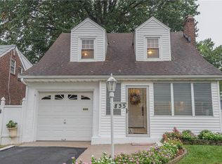 835 Miltonia St, Linden, NJ 07036