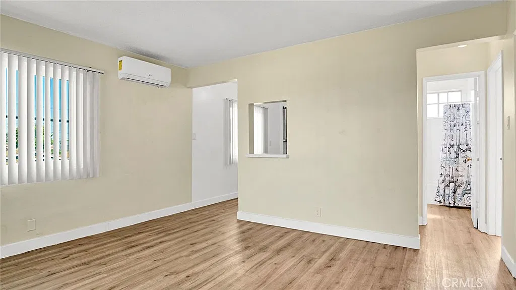 2 bed, 650 sqft, $1,900 — Photo 4