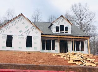 399 Woods Creek Rd, Jefferson, GA 30549