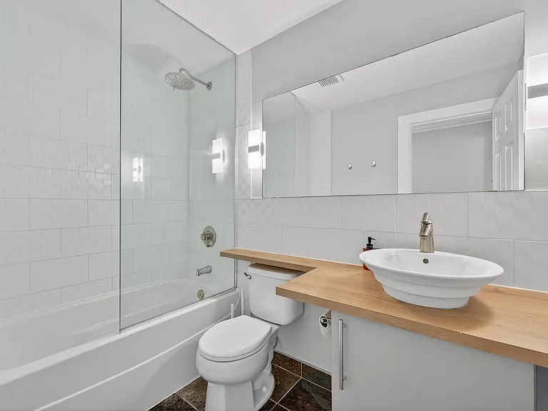 644 Meredith Rd NE #203 — Photo 17