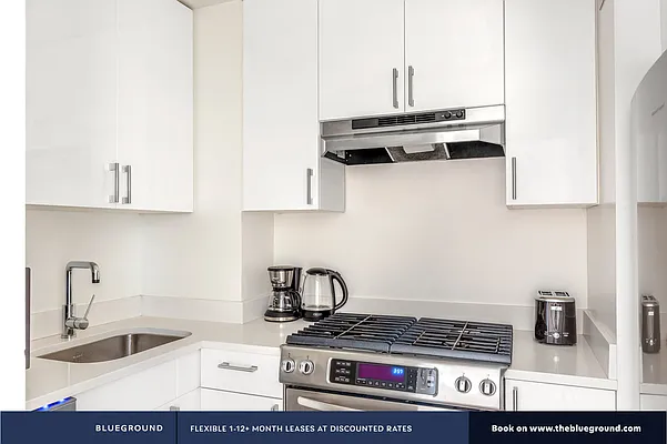 Rented by The Blueground | media 5