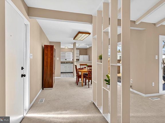 3rd image of 7204 Lavender Ln