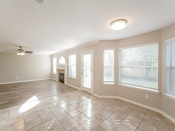 4th image of 2115 Nashua Dr