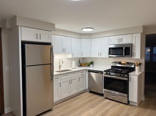 895 Graceland Ave APT 1E, Des Plaines, IL 60016