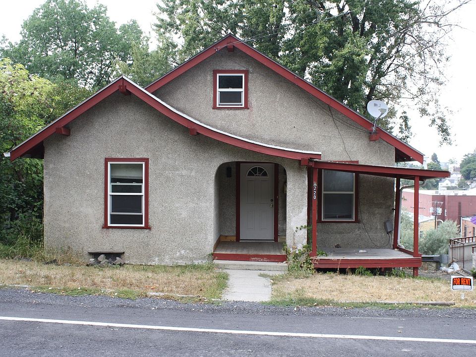 1st image of 220 SE McKenzie St