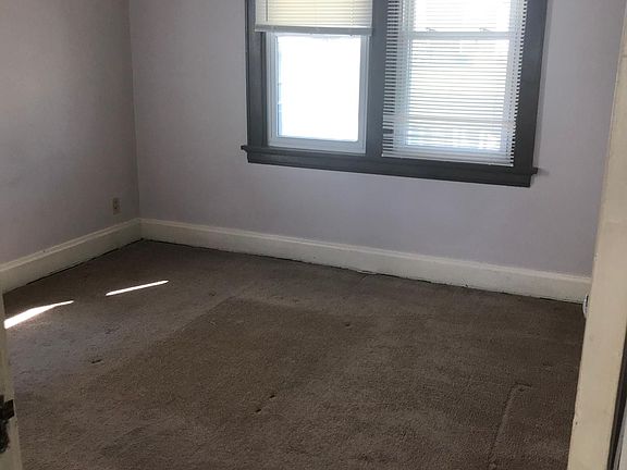 4th image of 3838 Biehl Ave Floor 1