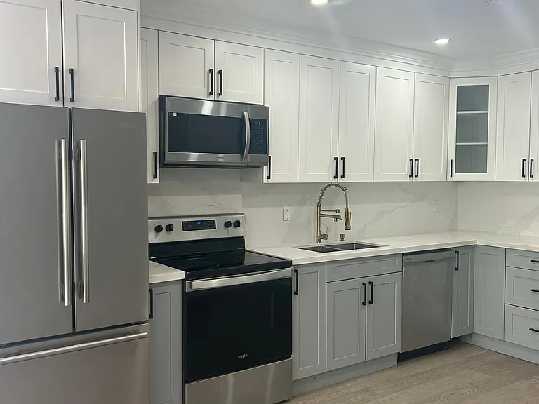 552A Sheppard Ave W — Photo 12