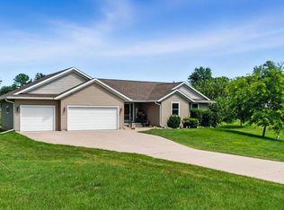 N7296 Eagle Rd, Holmen, WI 54636