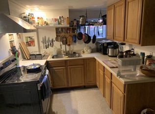 4215 12th Ave NE #BASEMENT, Seattle, WA 98105