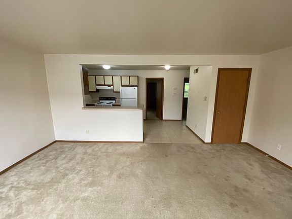 4th image of 128 Sandstone Ct