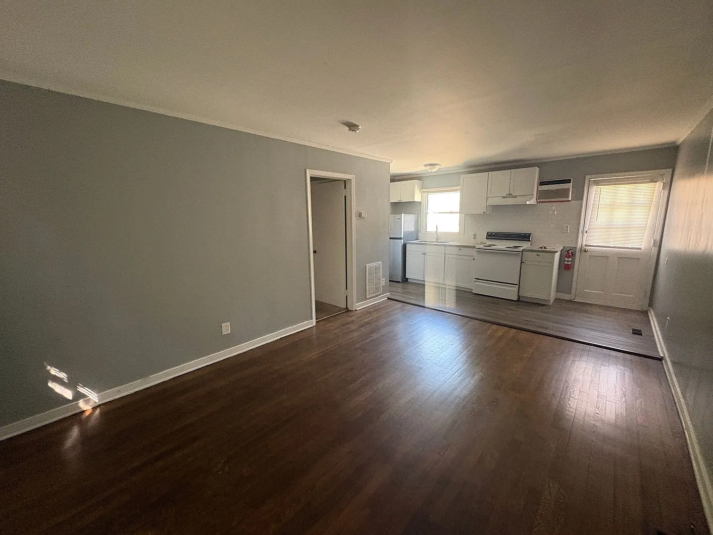 Cute 1-Bedroom in Cotswold! — Photo 3
