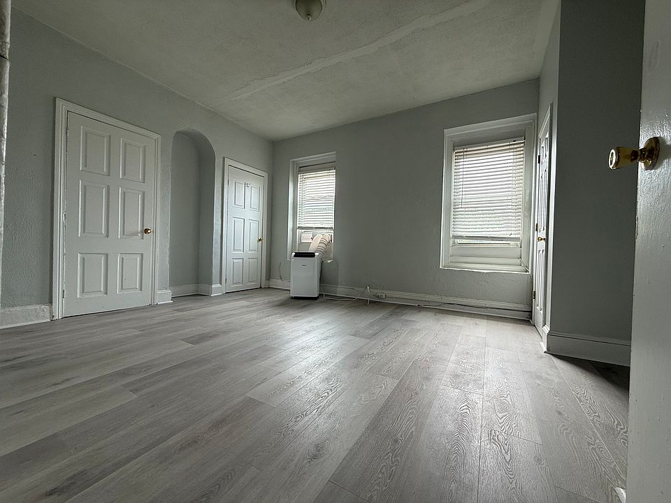 1st image of 1713 W Oxford St APT 3F